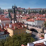 Hotel At The Golden Scissors Praha