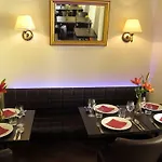 Hotel At The Golden Scissors 4*