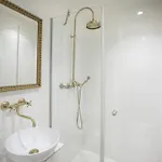 Hotel At The Golden Scissors