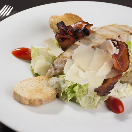 酒店 At The Golden Scissors