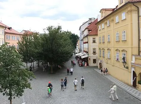 Hotel At The Golden Scissors