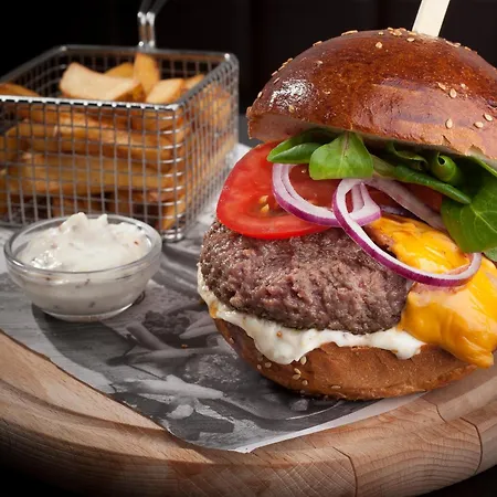 At The Golden Scissors Hotel Prag