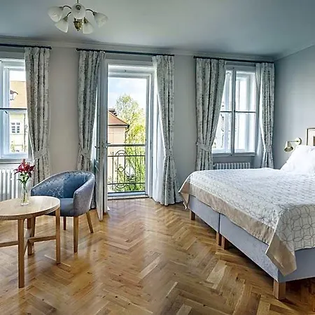 Hotel At The Golden Scissors Prague