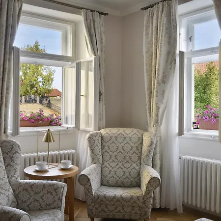 At The Golden Scissors 4* Praga