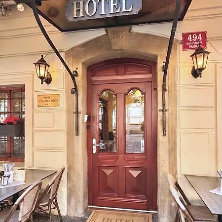 Hotel At The Golden Scissors 4*