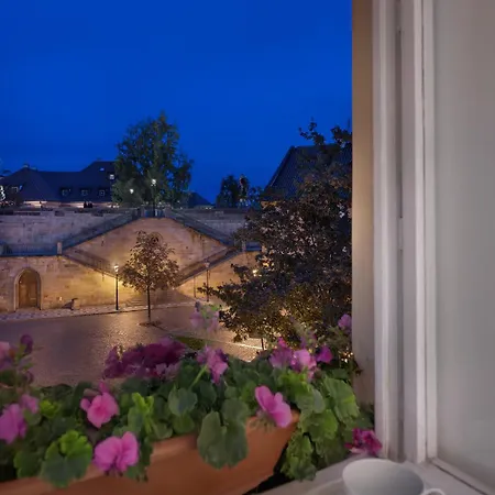 Hotel At The Golden Scissors Praga