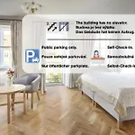 Otel At The Golden Scissors 4*